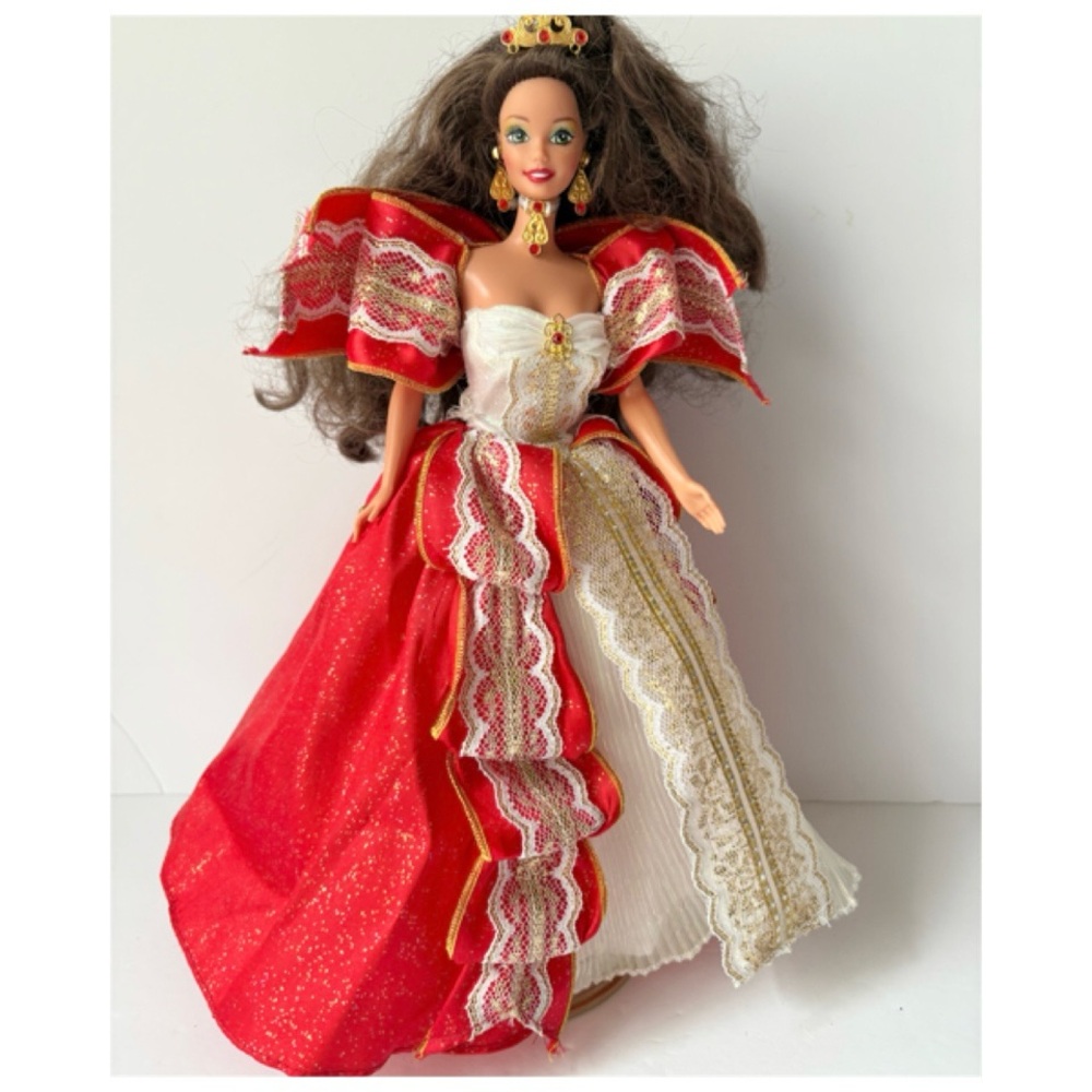 Vintage 1997 Happy Holidays Christmas Teresa Barbie Doll